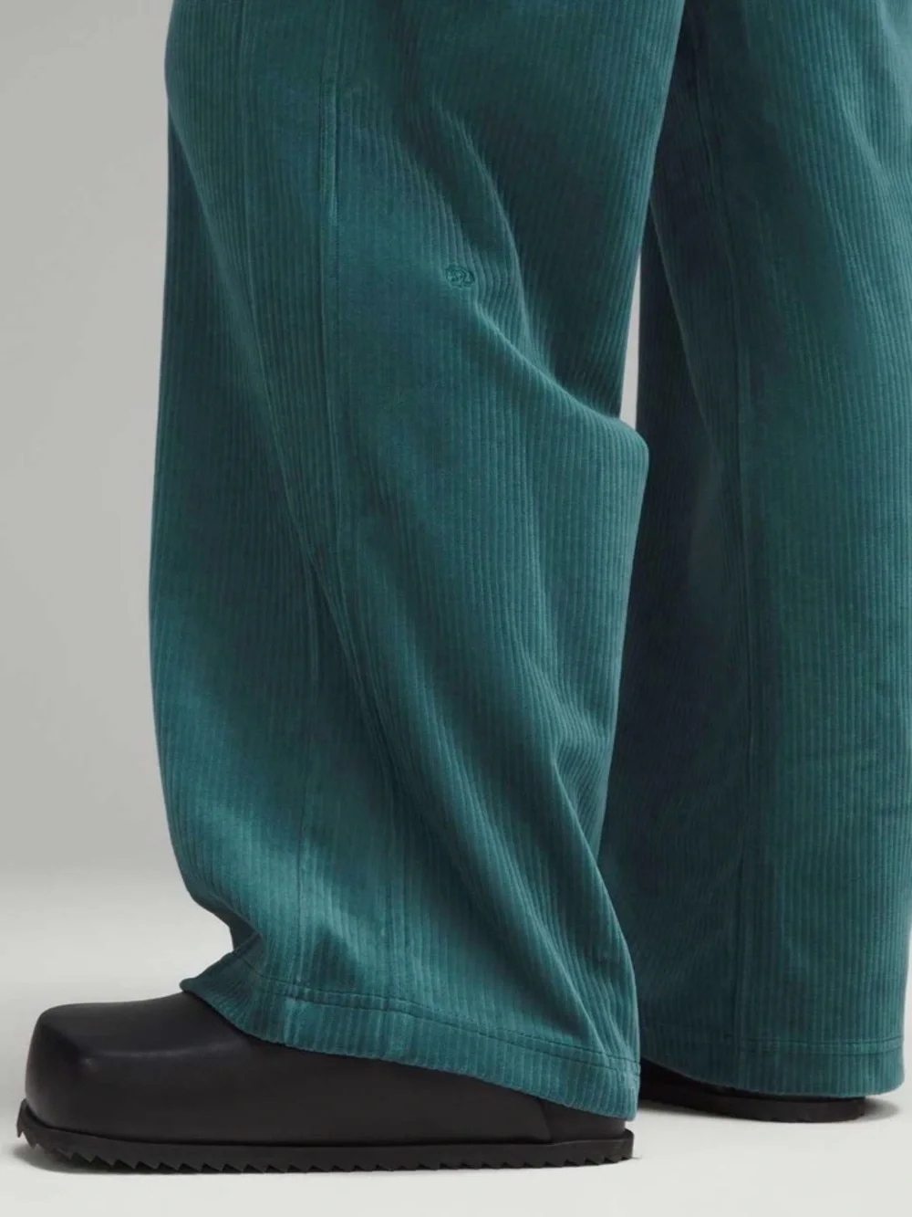 Lululemon Scuba Mid-Rise Wide-Leg Pant *Velvet Cord Storm Teal